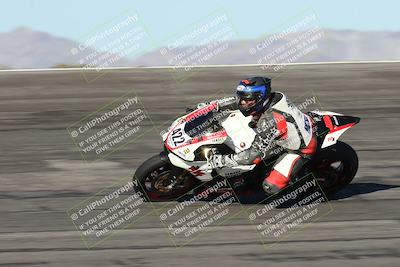 media/Jan-16-2026-CVMA Friday Practice (Fri) [[6f2bf47531]]/3-Racer 2/Session 2 Bowl Entry Pans/